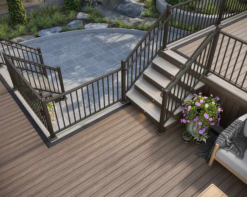 Picture Frame Deck Pattern For Added Curb Appeal