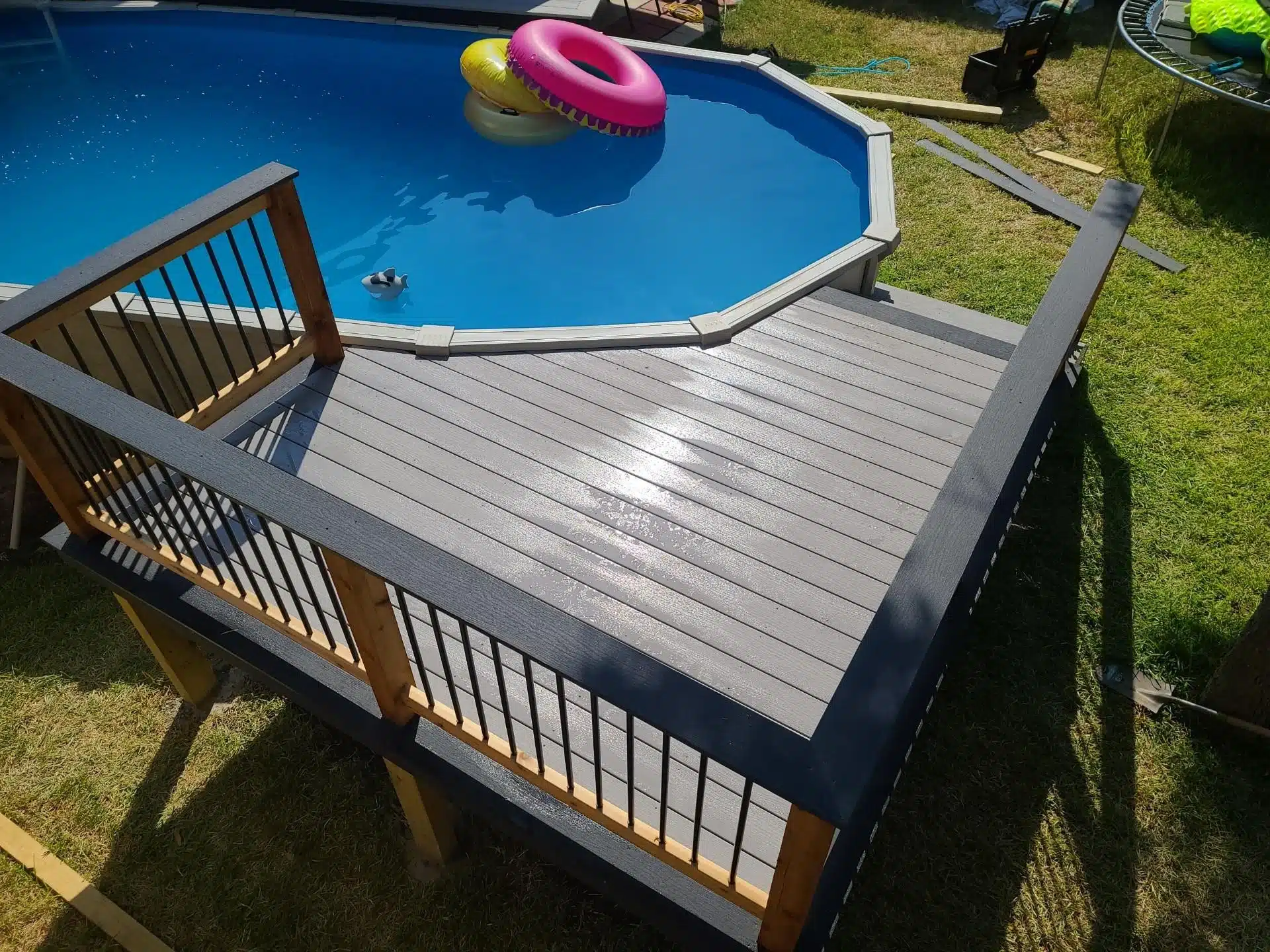 Pool-deck-railings
