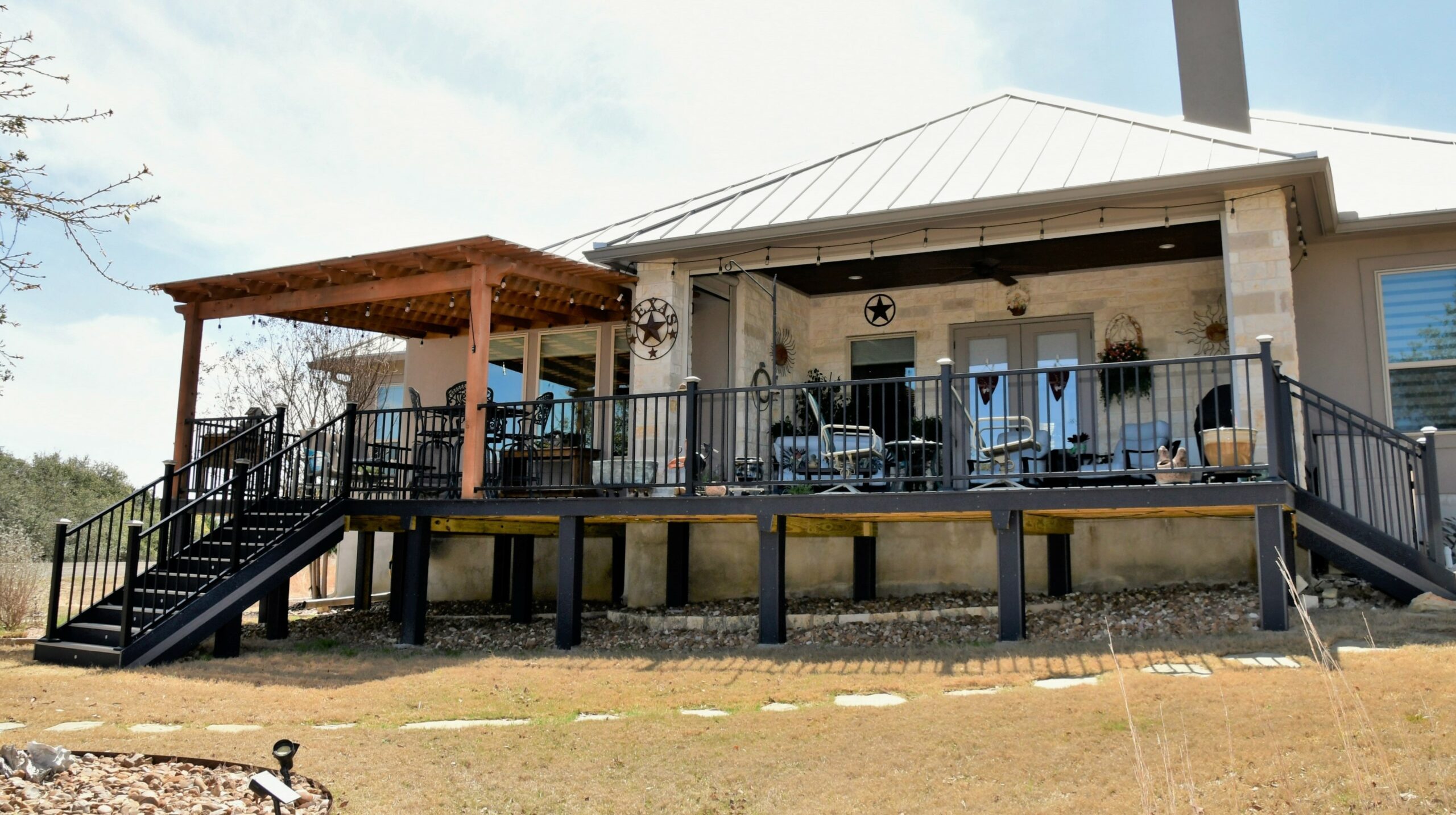 Elevated_Composite_Deck_Pergola